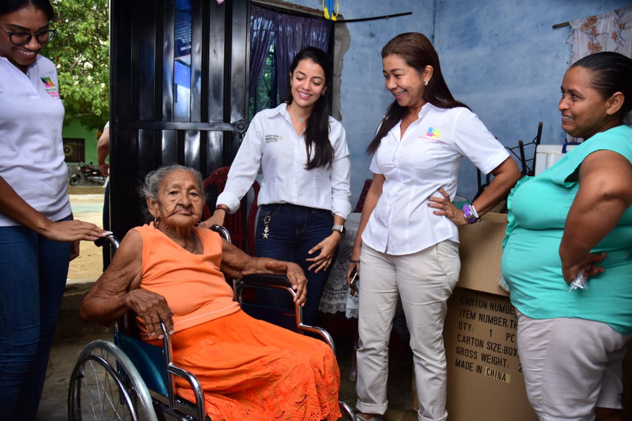 Entrega de sillas de ruedas estándar