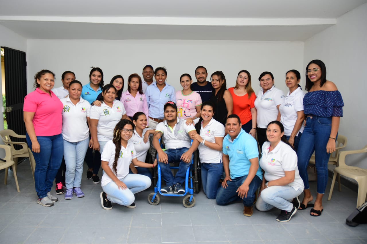 Talleres de acercamiento en lengua de señas colombiana para servidores públicos