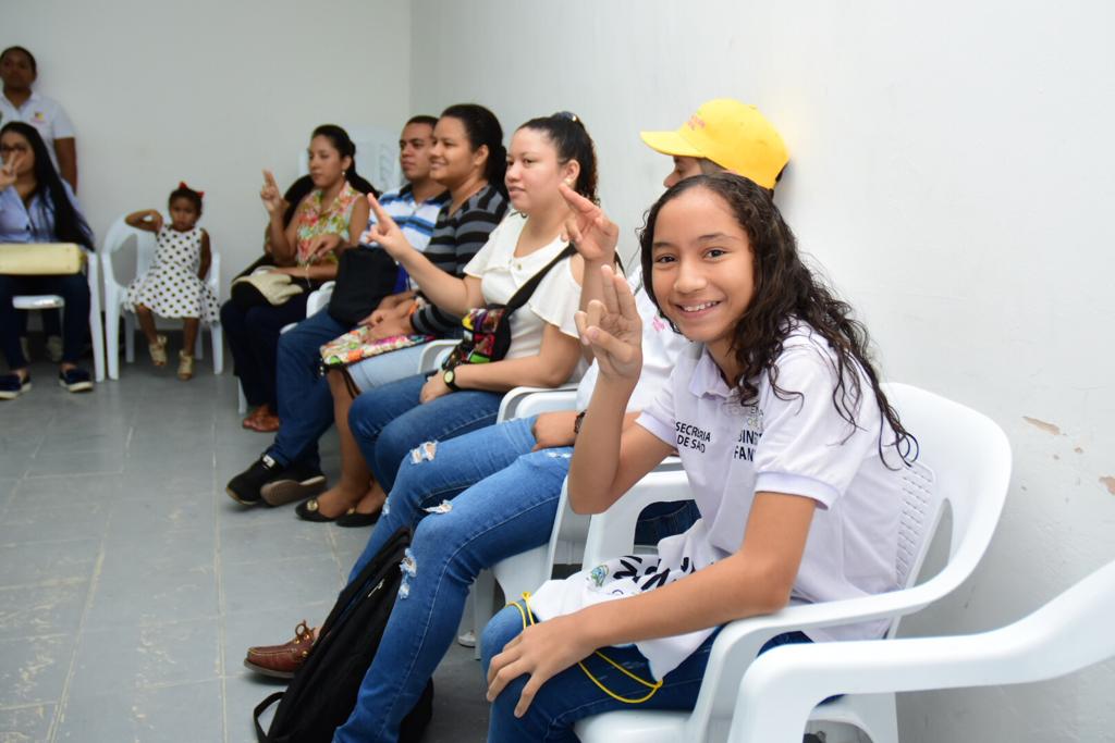 Taller de acercamiento a lengua de señas colombiana