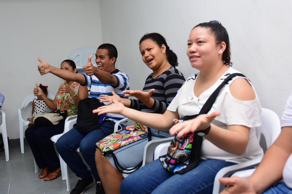 Taller de acercamiento a lengua de señas colombiana
