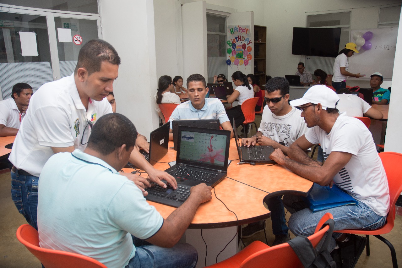 Talleres de formación en sistemas e informática para las personas con discapacidad visual