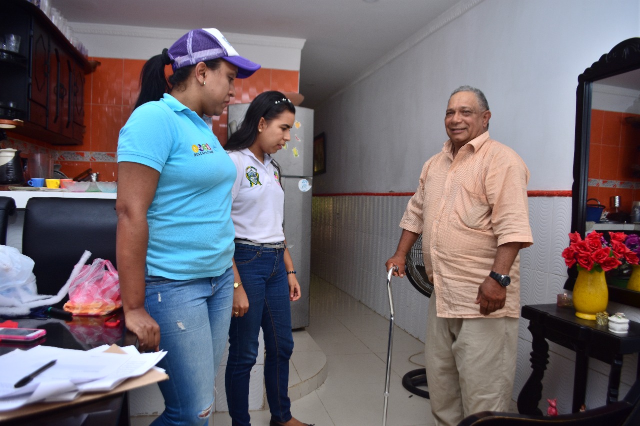 Ayudas técnicas para mejorar la calidad de vida de los adultos mayores con discapacidad