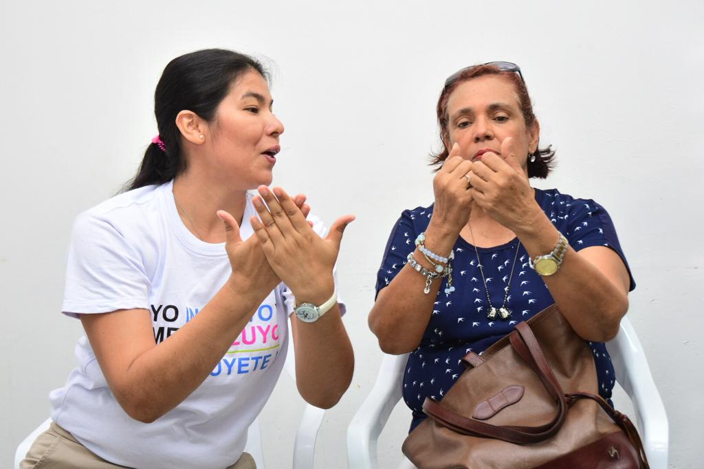 Taller de acercamiento a lengua de señas colombiana