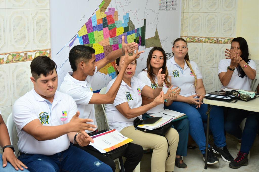 Talleres de acercamiento en lengua de señas colombiana