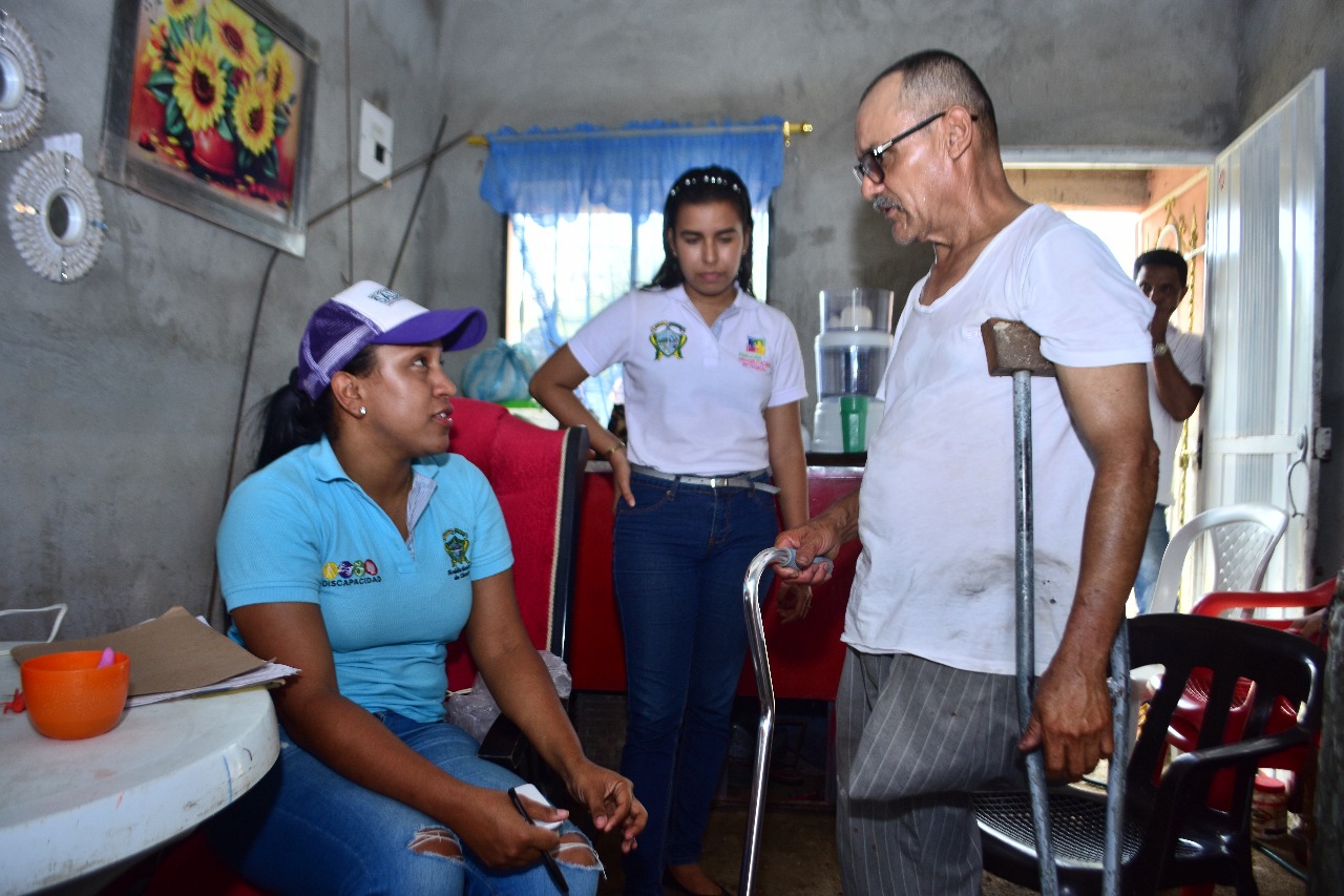 Ayudas técnicas para mejorar la calidad de vida de los adultos mayores con discapacidad