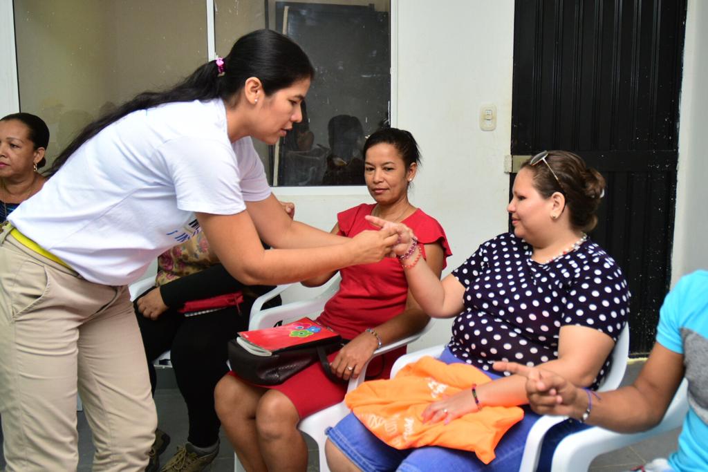 Taller de acercamiento a lengua de señas colombiana