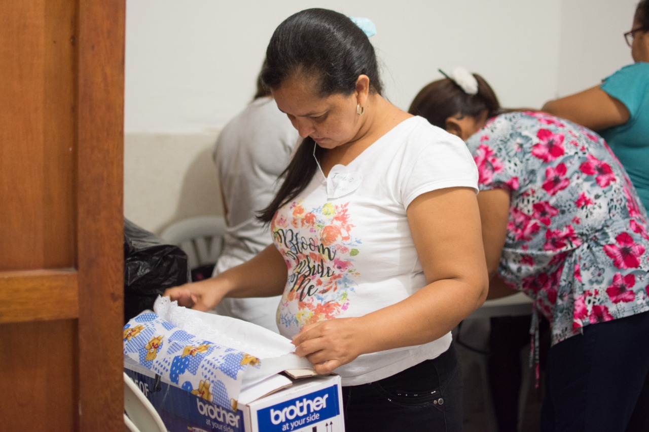 Talleres de formación en lencería y modistería