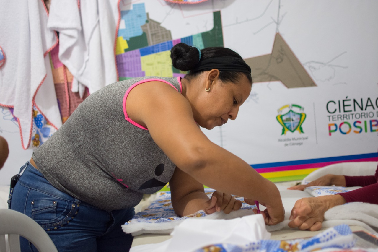 Talleres de formación en lencería y modistería
