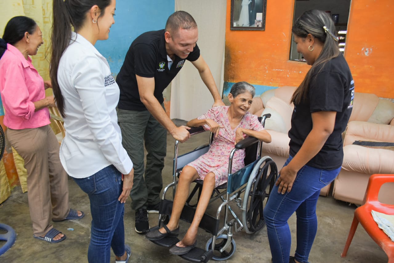 Entrega de ayudas técnicas