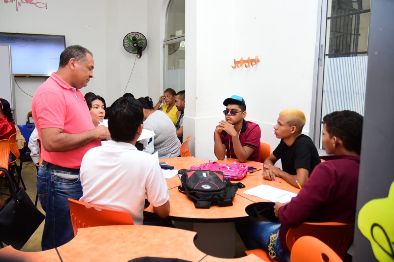 Capacitaciones de emprendimiento y generación de ingresos para población con discapacidad