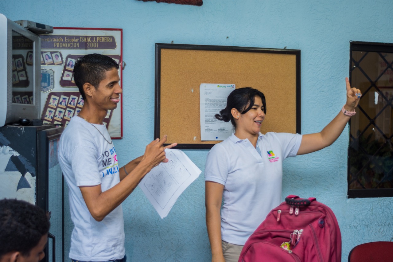 Talleres de alfabetización digital para estudiantes con discapacidad auditiva