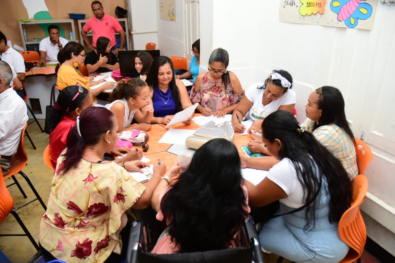 Capacitaciones de emprendimiento y generación de ingresos para población con discapacidad