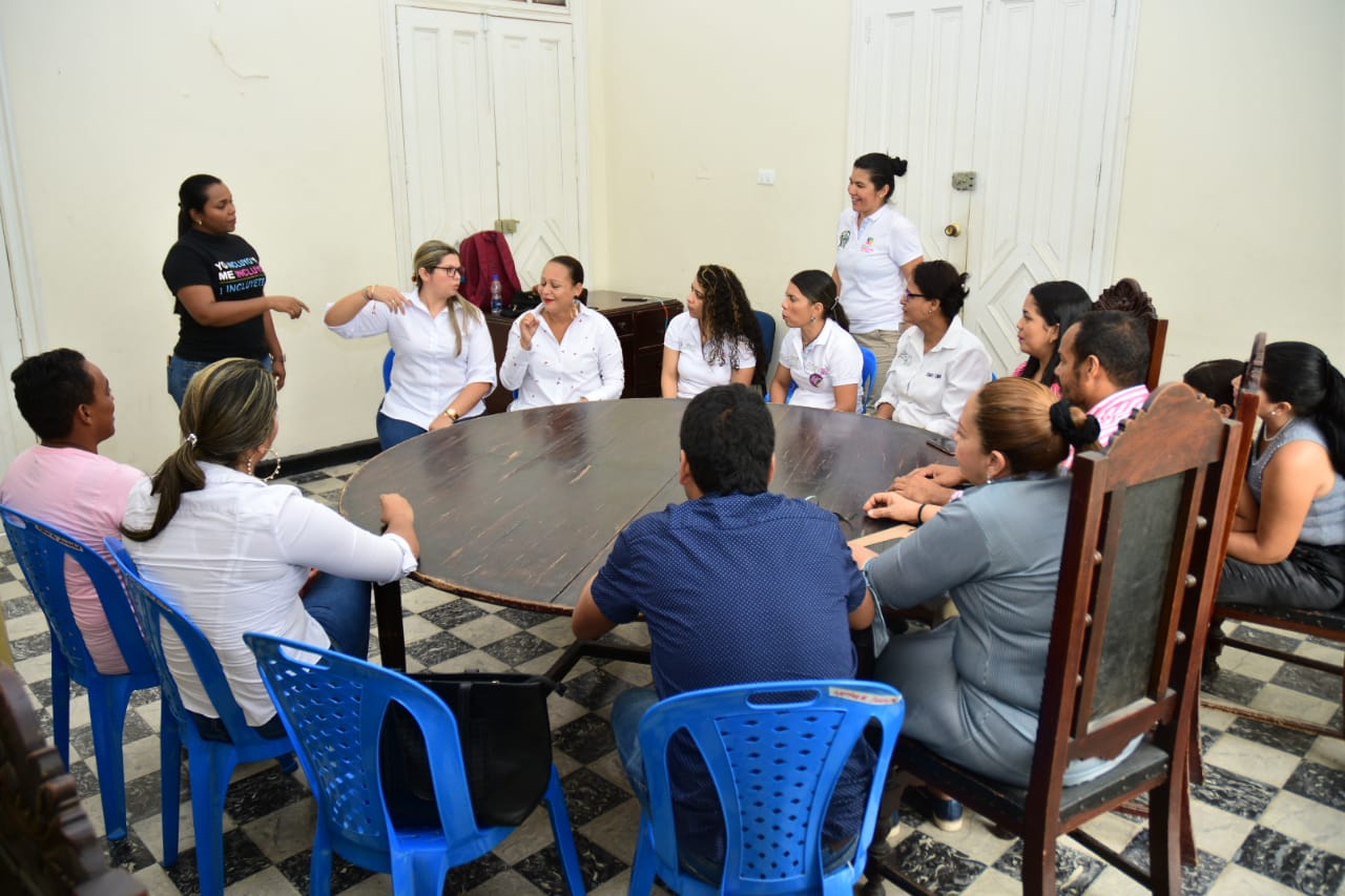talleres de acercamiento en lengua de señas colombiana