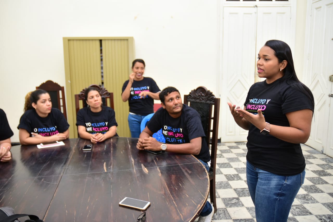 finalizamos los talleres de acercamiento en Lengua de Señas Colombiana